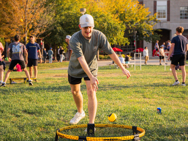 Spikeball